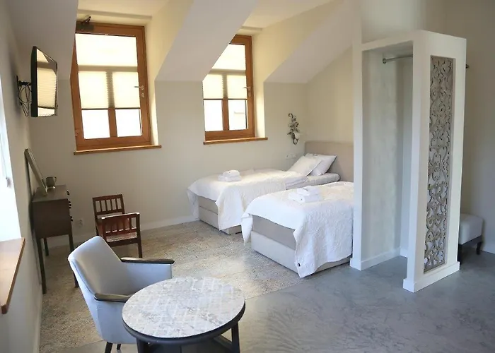 Zakatna 3* טארנאו